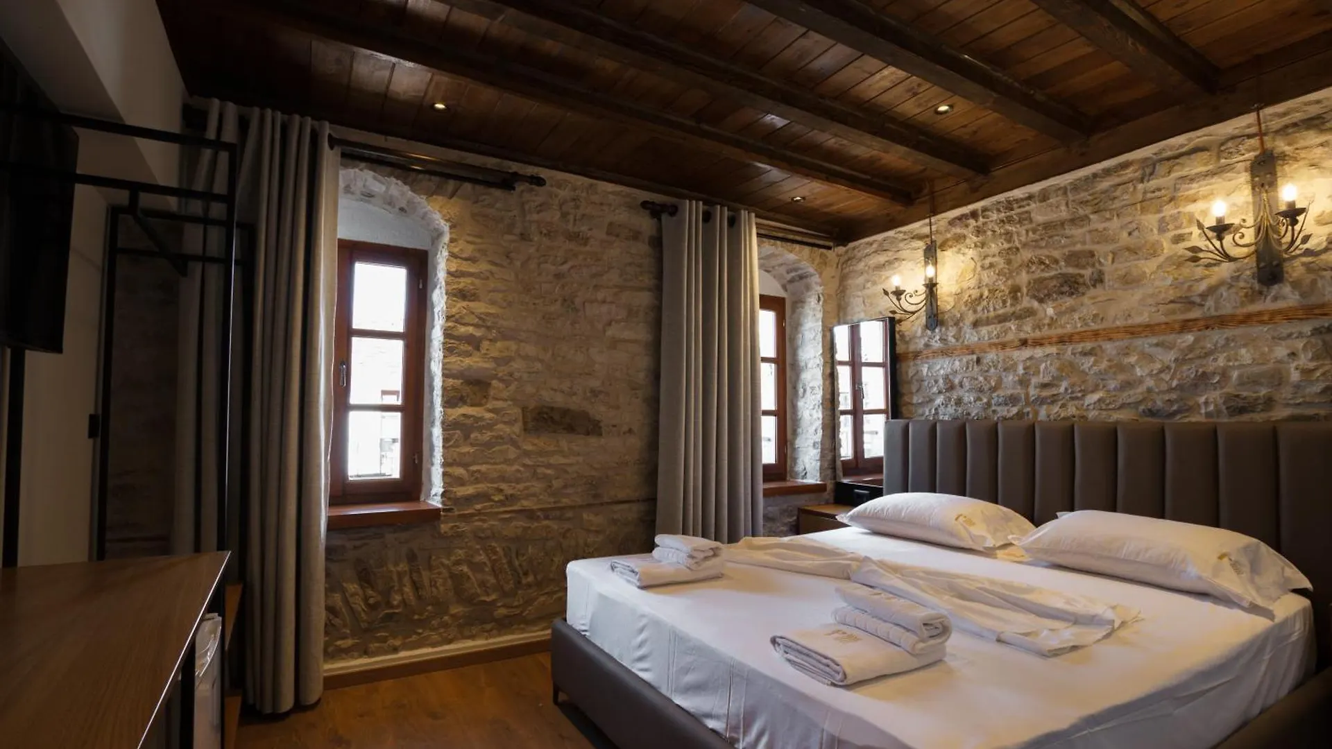 Furra Hotel Gjirokaster Albania