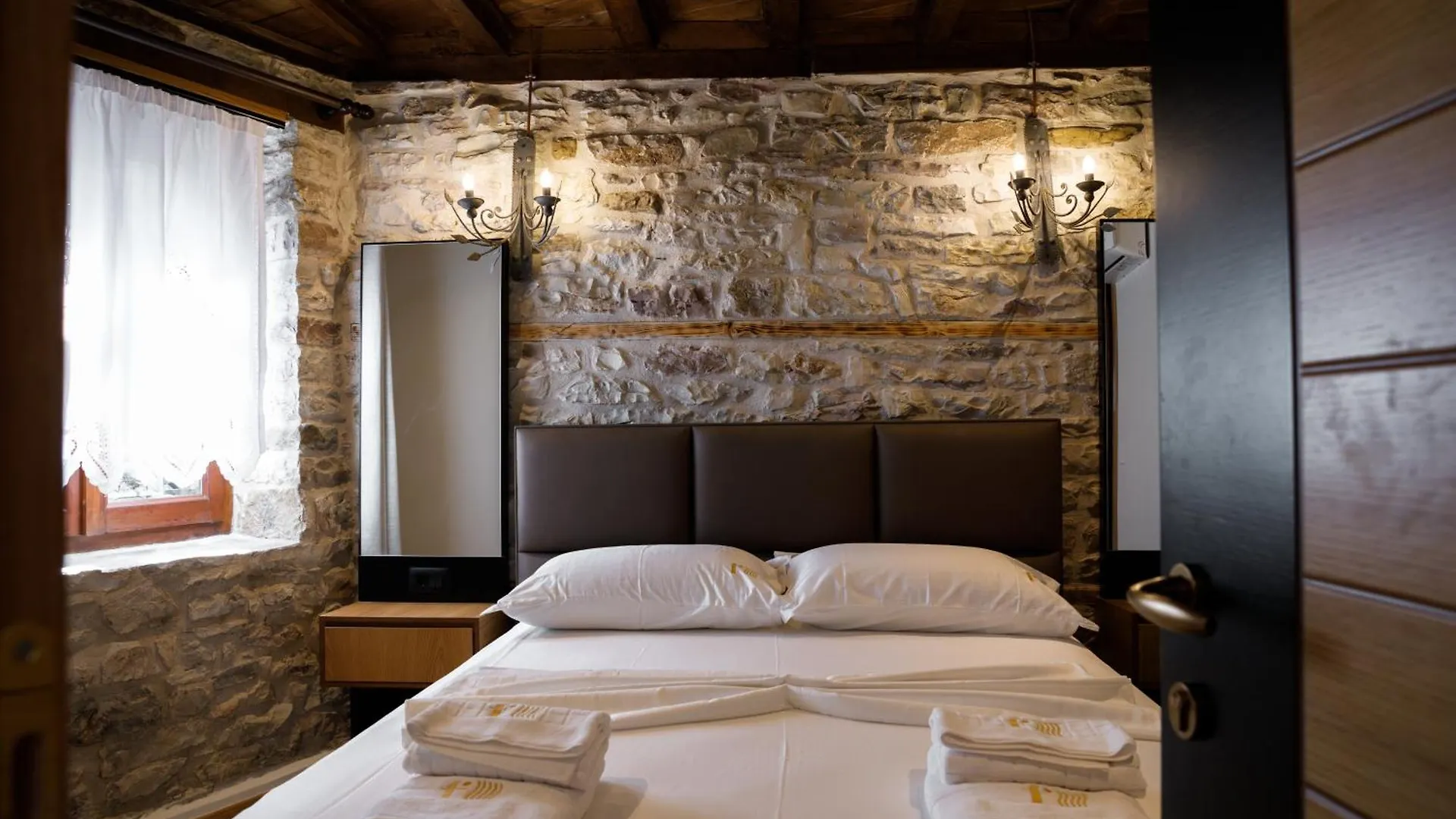 Furra Hotel Gjirokaster Apartment